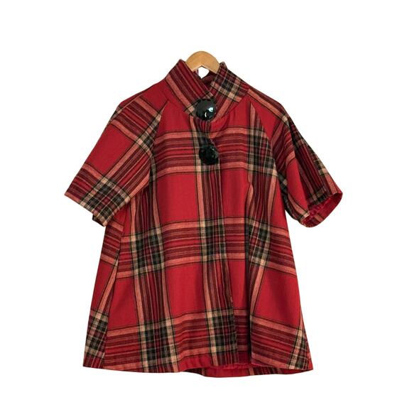 Stylish red/black plaid short sleeve jacket for layering - Picture 1 of 4